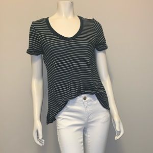 🌸 BANANA REPUBLIC MALIBU T-SHIRT NAVY STRIPE! 🌸